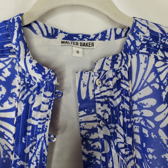 Walter Baker Madison Print Blue and White Boxy Blouse Size Small - Picture 3 of 8